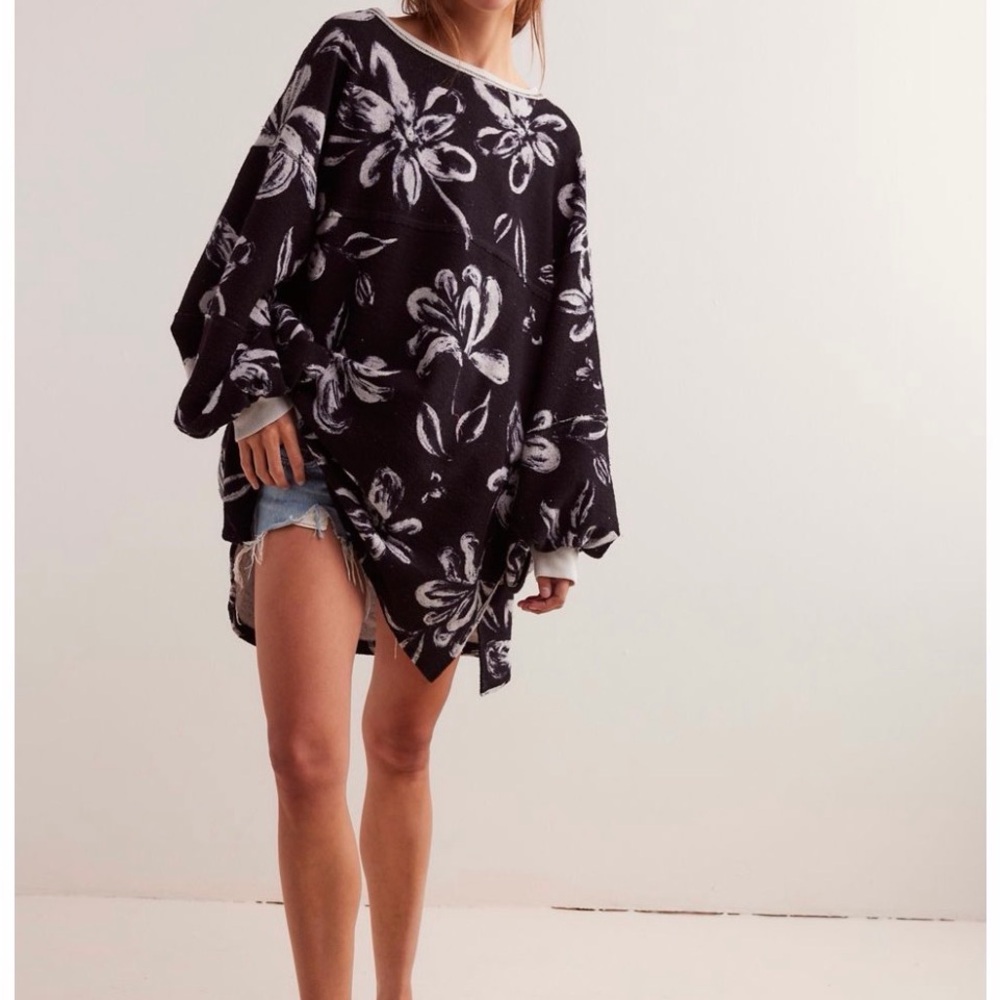 We The Free Black Pullover Top that can be worn as a Top or as a Dress.